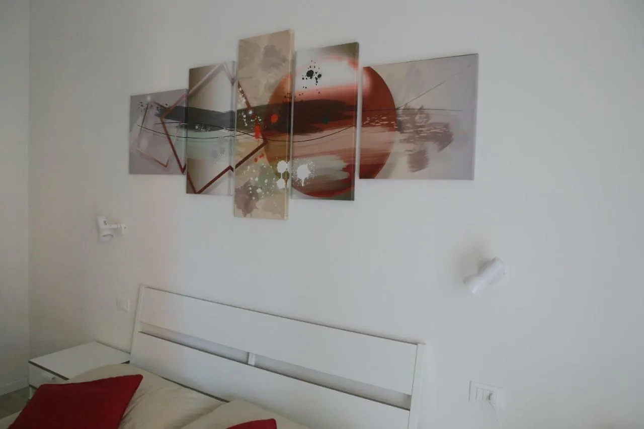 Soleluna Fiera 6 Rooms Bologna