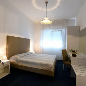 hotel-savoia.hotelinveneto.com/