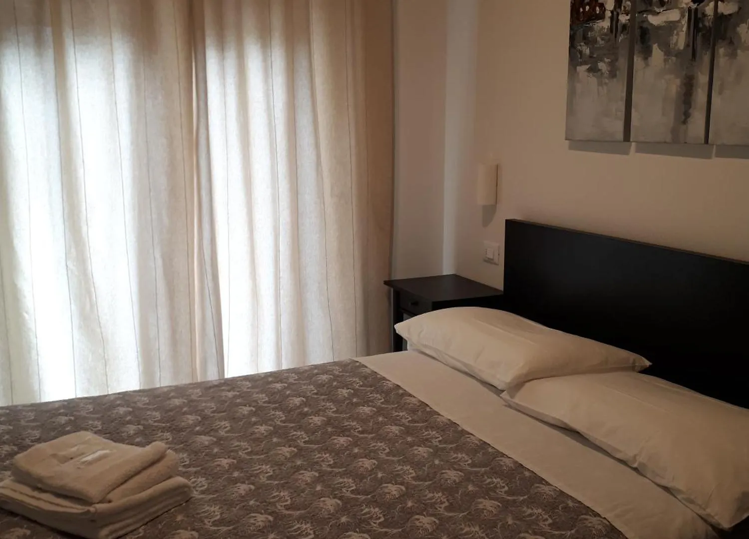 Soleluna Fiera 6 Rooms Bolonya 0*,  İtalya